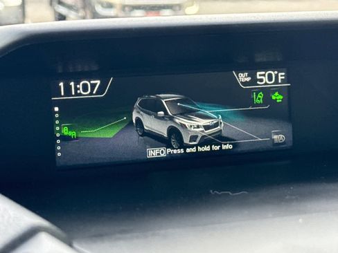 Used 2024 Subaru Forester Premium image 33