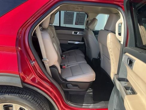 Used 2023 Ford Explorer Limited image 31