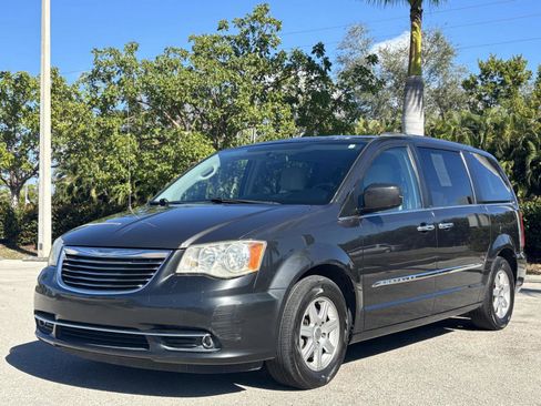 Used 2011 Chrysler Town & Country Touring w/ Security Group image 1