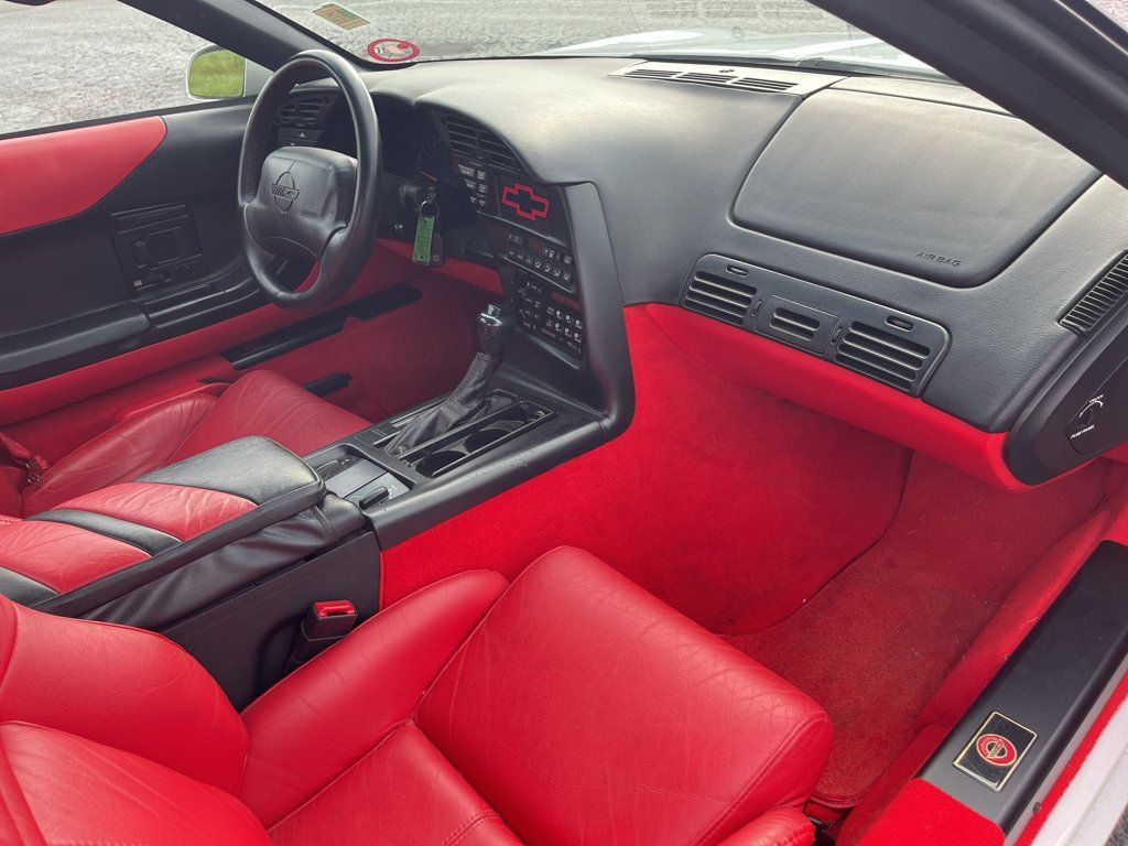 Used 1996 Chevrolet Corvette Coupe RWD image 22