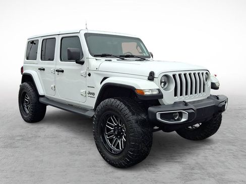Used 2020 Jeep Wrangler Unlimited Sahara w/ Uconnect 4C Nav & Sound Group image 7