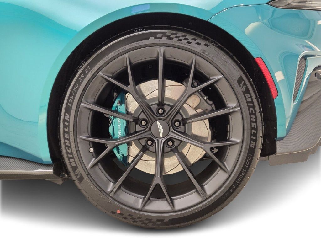 Used 2025 Aston Martin V8 Vantage Coupe RWD image 14