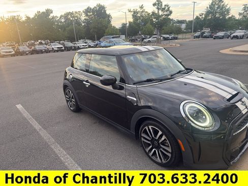 Used 2022 MINI Cooper S FWD image 2