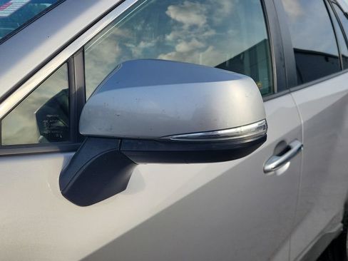 Used 2019 Toyota RAV4 Limited FWD image 28