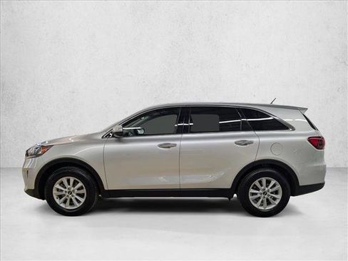 Used 2019 Kia Sorento L image 9