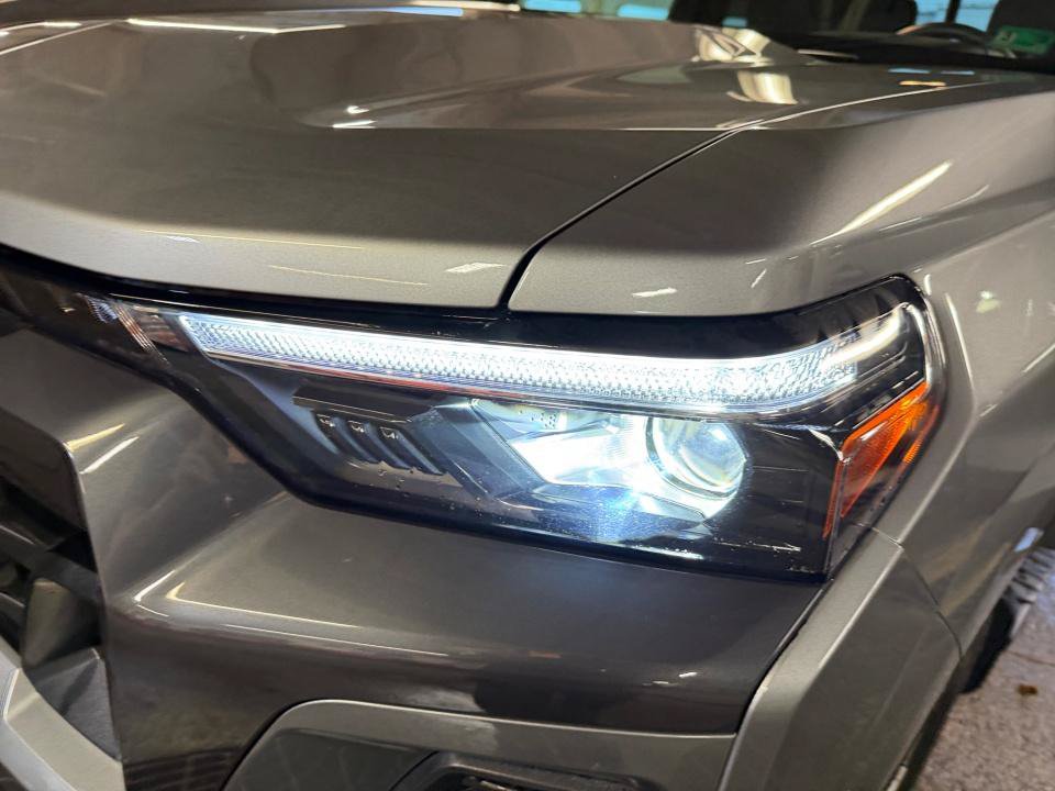 Used 2025 Chevrolet Colorado W/T w/ Advanced Trailering Package AWD/4WD image 30