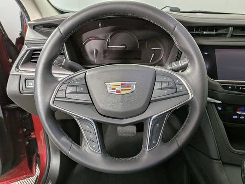 Used 2017 Cadillac XT5 Luxury w/ Driver Awareness Package FWD image 19