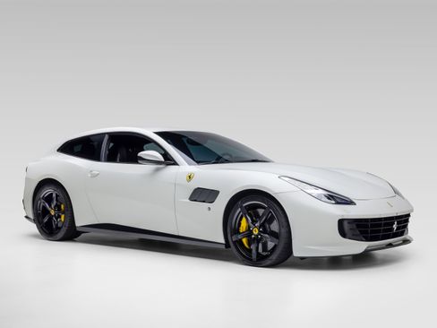 Certified 2017 Ferrari GTC4Lusso AWD/4WD image 9