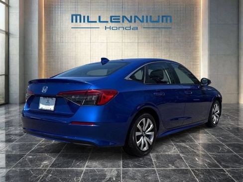 Used 2023 Honda Civic LX image 5