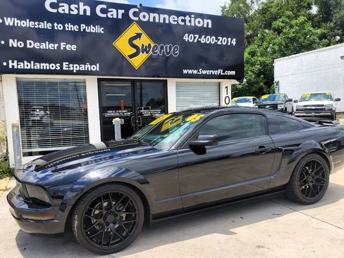 Used 2005 Ford Mustang Coupe RWD image 10