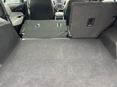 Used 2024 Chevrolet Equinox LS image 12