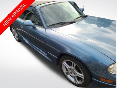 Used 2005 MAZDA MX-5 Miata w/ Convenience Pkg