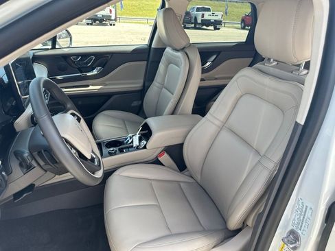 Used 2024 Lincoln Corsair FWD image 12