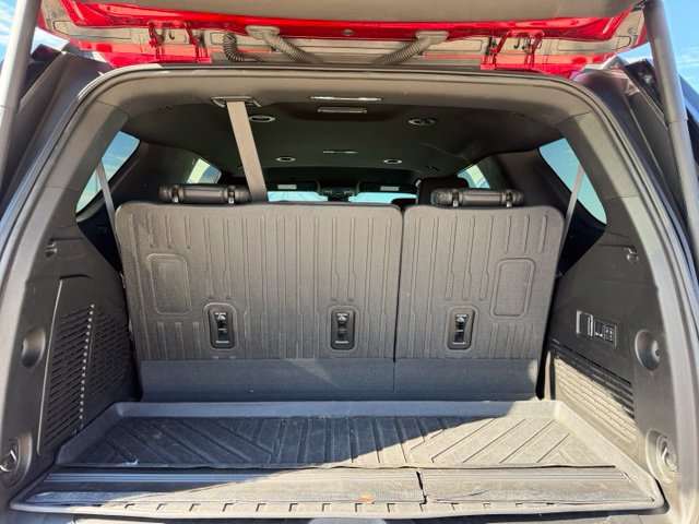Used 2024 Chevrolet Tahoe LT w/ Luxury Package RWD image 13