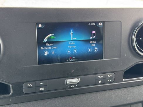 Used 2024 Mercedes-Benz Sprinter 2500 image 15