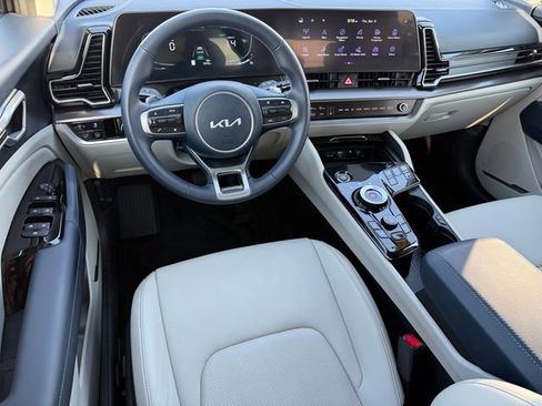 Used 2024 Kia Sportage EX w/ EX Premium Package image 32