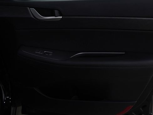 Used 2023 Hyundai Palisade Limited w/ Cargo Package image 9