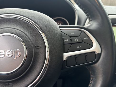 Used 2020 Jeep Compass Latitude w/ Popular Equipment Group image 23