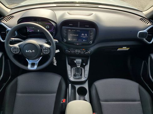New 2025 Kia Soul LX image 15