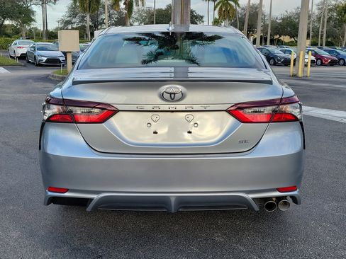 Used 2024 Toyota Camry SE image 5