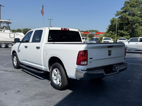 Used 2022 RAM 1500 Classic SLT RWD image 3
