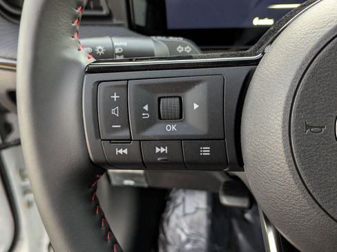 New 2026 Nissan Kicks SR image 14