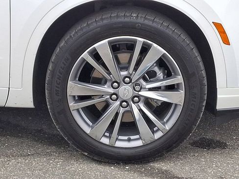 Used 2025 Cadillac XT6 Premium Luxury w/ LPO, Floor Liner Package AWD/4WD image 27