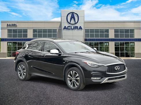 Used 2018 INFINITI QX30 AWD w/ Cafe Teak Theme Package image 7