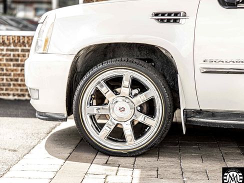 Used 2010 Cadillac Escalade EXT Luxury image 8