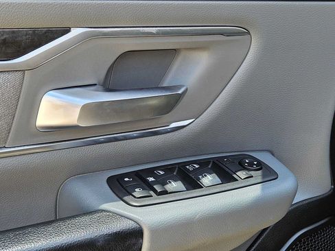 Used 2019 RAM 1500 Big Horn AWD/4WD image 29