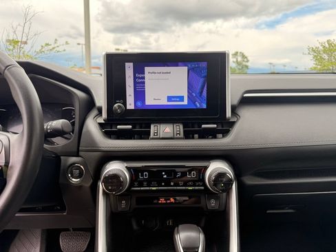 Used 2023 Toyota RAV4 XLE Premium AWD/4WD image 17