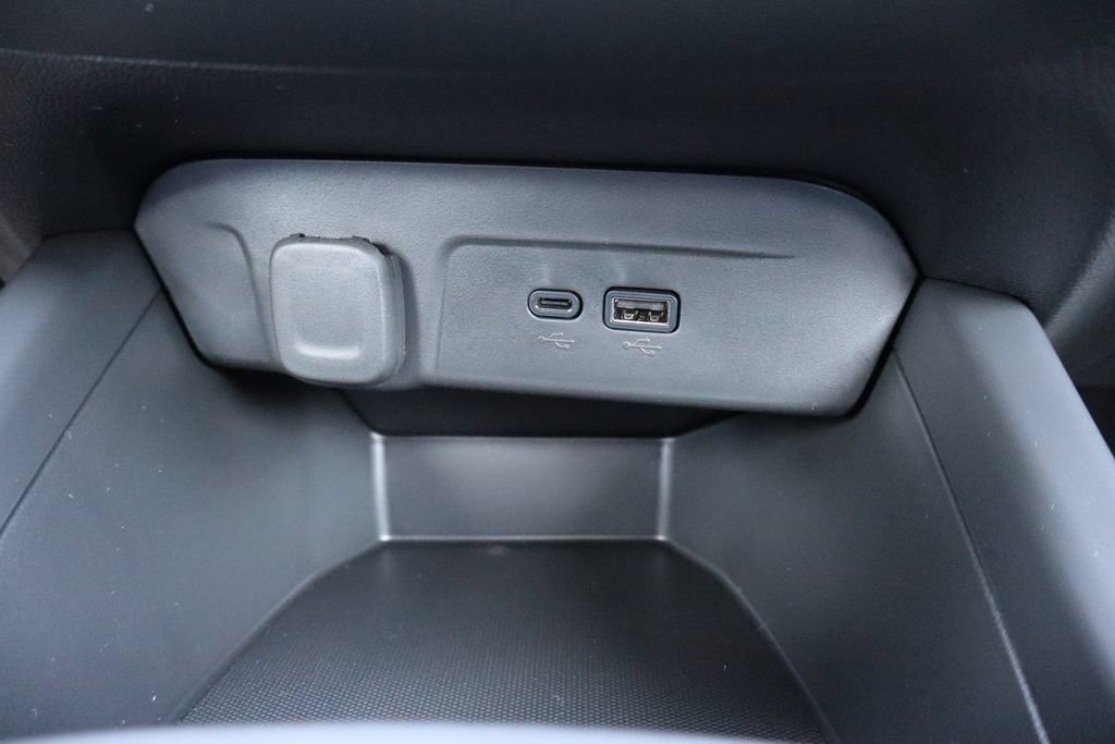 New 2026 Chevrolet Trax LS w/ LS Convenience Package FWD image 16