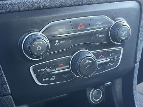 Used 2023 Dodge Charger SXT image 30