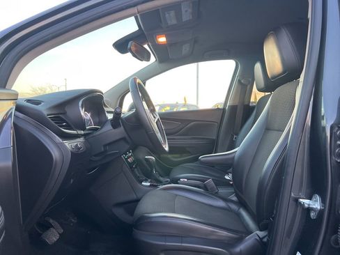 Used 2018 Buick Encore Preferred image 11