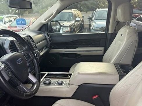 Used 2020 Ford Expedition Max Platinum image 3
