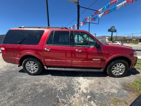 Used 2008 Ford Expedition EL XLT image 4