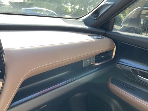 Certified 2025 Toyota Grand Highlander AWD Hybrid image 24