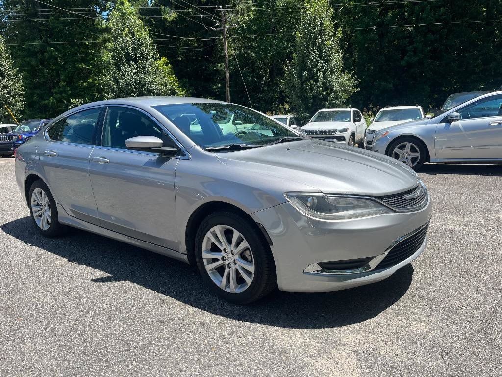 Used 2015 Chrysler 200 Limited FWD image 10