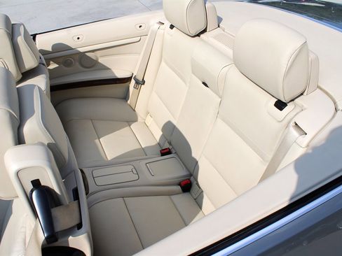 Used 2009 BMW 335i Convertible image 19