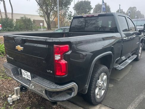 Used 2023 Chevrolet Silverado 2500 LTZ w/ LTZ Premium Package image 3