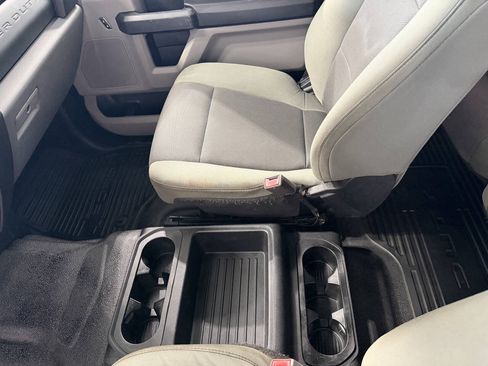 Used 2019 Ford F250 XL w/ Power Equipment Group AWD/4WD image 14