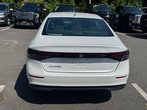 Used 2023 Honda Accord LX image 5