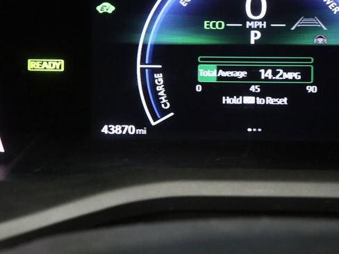 Certified 2025 Toyota Camry LE FWD image 39