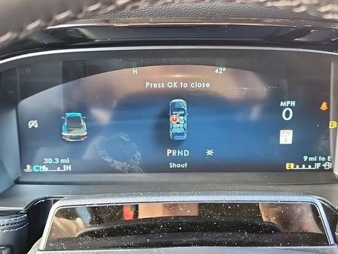 New 2025 Lincoln Corsair Reserve w/ Equipment Group 202A image 19