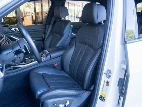 Used 2020 BMW X7 M50i w/ Dynamic Handling Package image 10