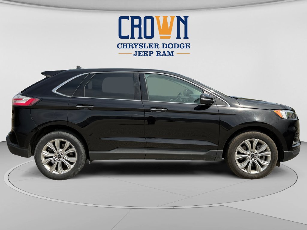 Used 2024 Ford Edge Titanium AWD/4WD image 2