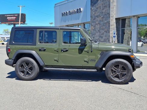 Used 2022 Jeep Wrangler Unlimited Sport AWD/4WD image 10