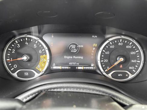 Used 2019 Jeep Renegade Trailhawk AWD/4WD image 18