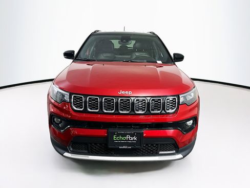 Used 2025 Jeep Compass Limited AWD/4WD image 2