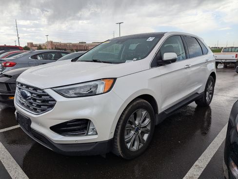 Used 2019 Ford Edge Titanium w/ Equipment Group 301A AWD/4WD image 7